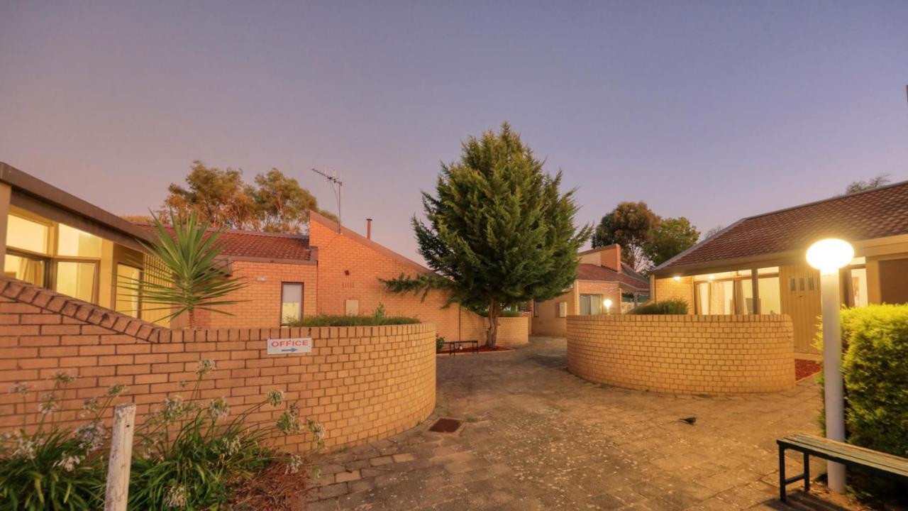 Aparthotel Executive Hideaway à Benalla Extérieur photo